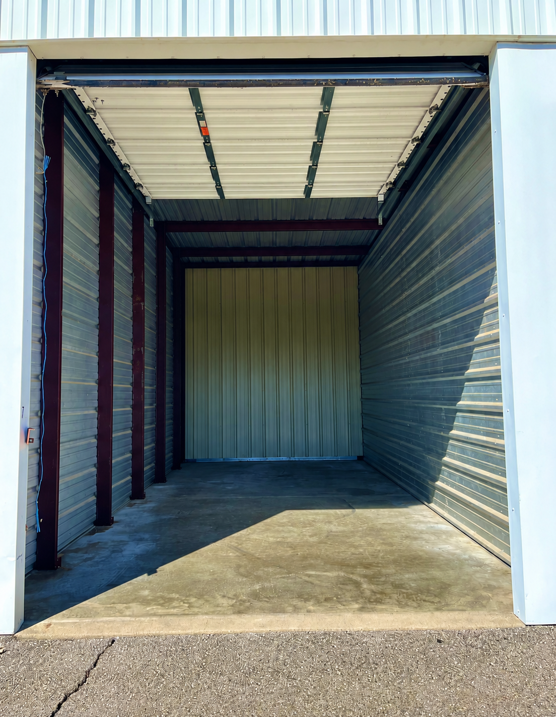 Roy Storage 12 × 28* drive-up unit
